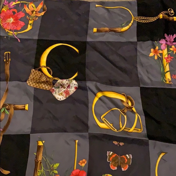 Scarf - Picture 6 of 6